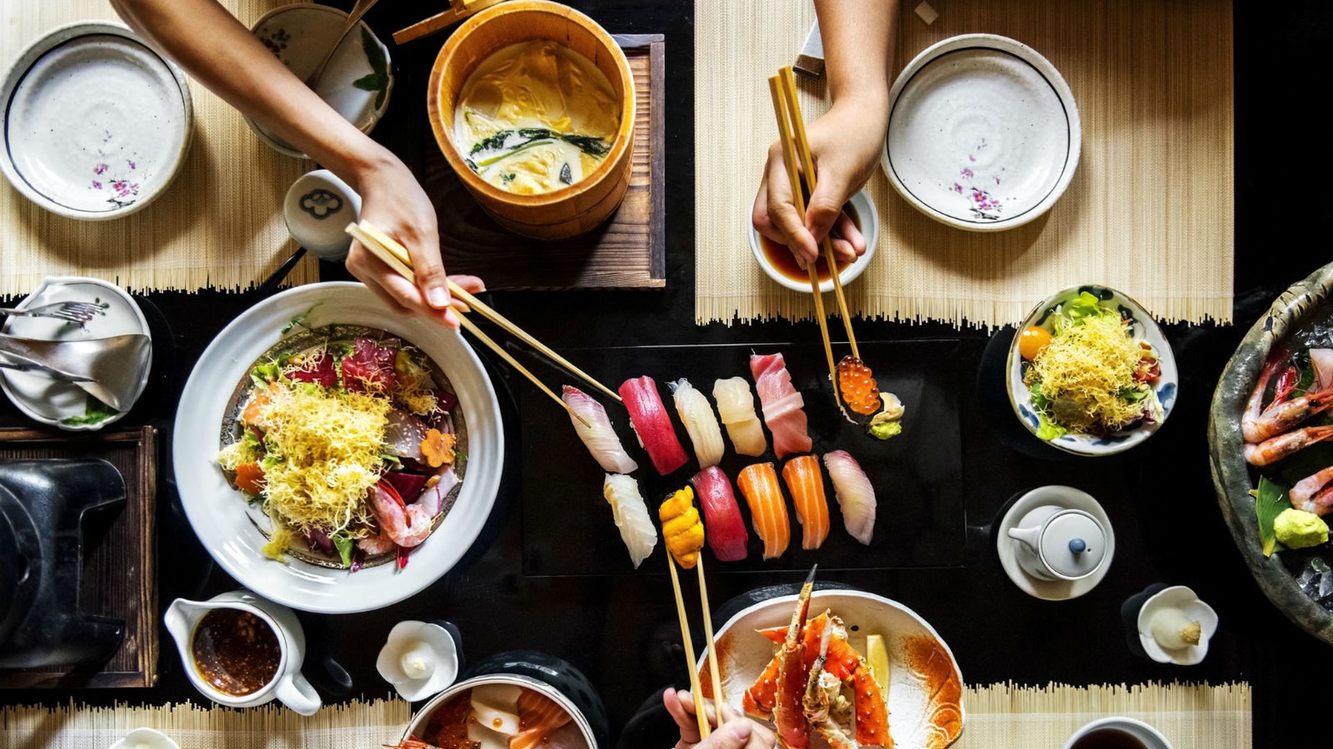 Otantik Japon Mutfağının Sırlarını Açığa Çıkarmak: Suşi'den Ramen'e
